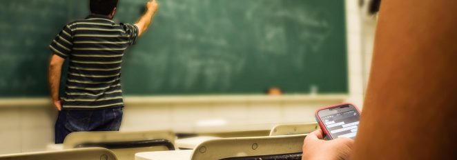 cell-phone-1352613_1280